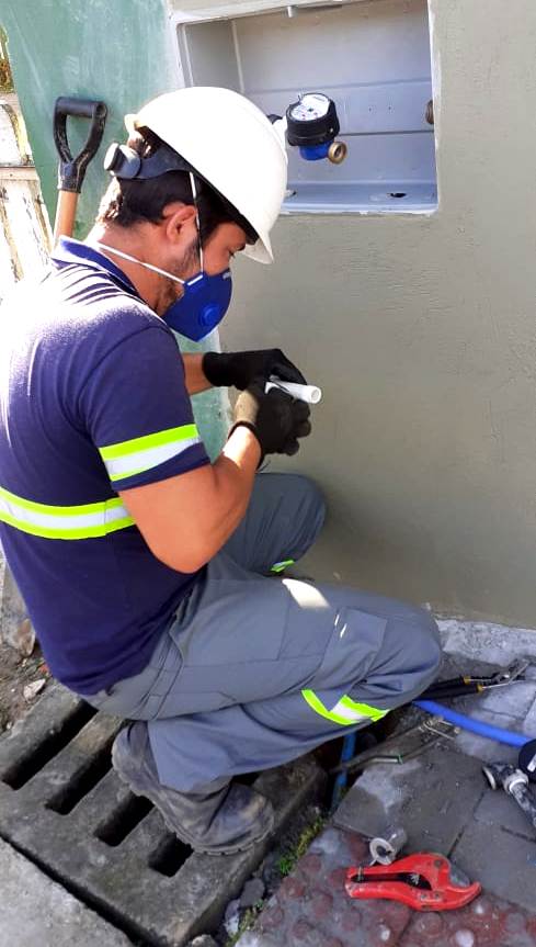 Caixa padrão: Águas de Camboriú utiliza equipamento para a segurança do consumo
