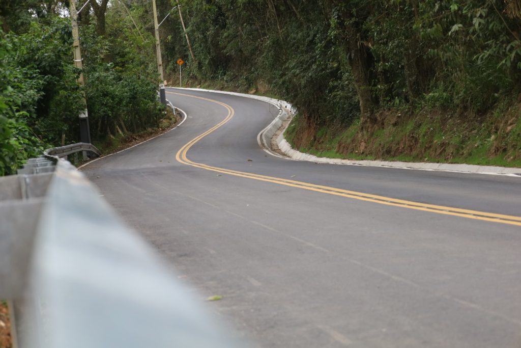 Obra da Estrada do Barranco é entregue nesta quinta