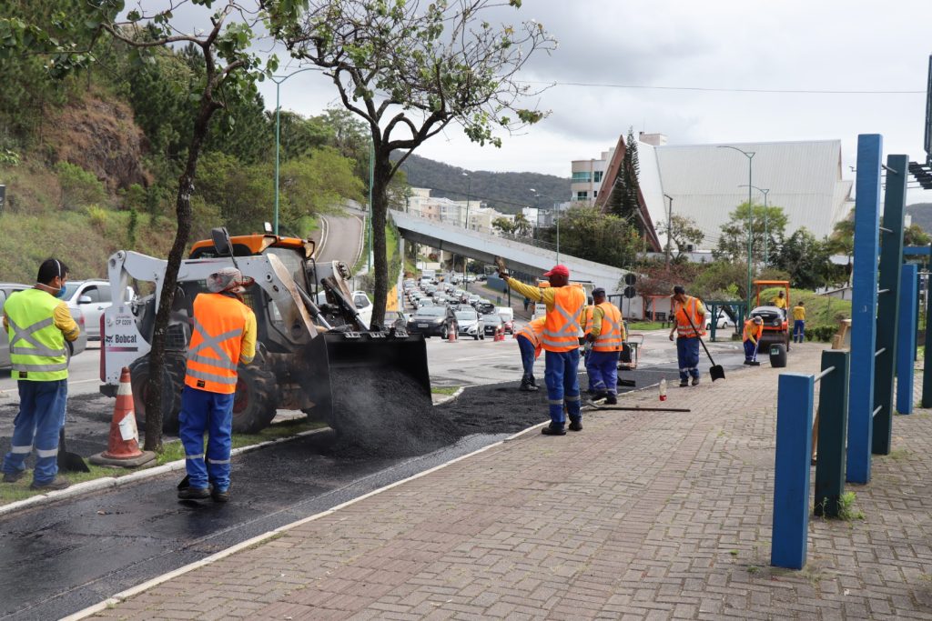 Prefeitura trabalha na requalificação de ciclovias em BC
