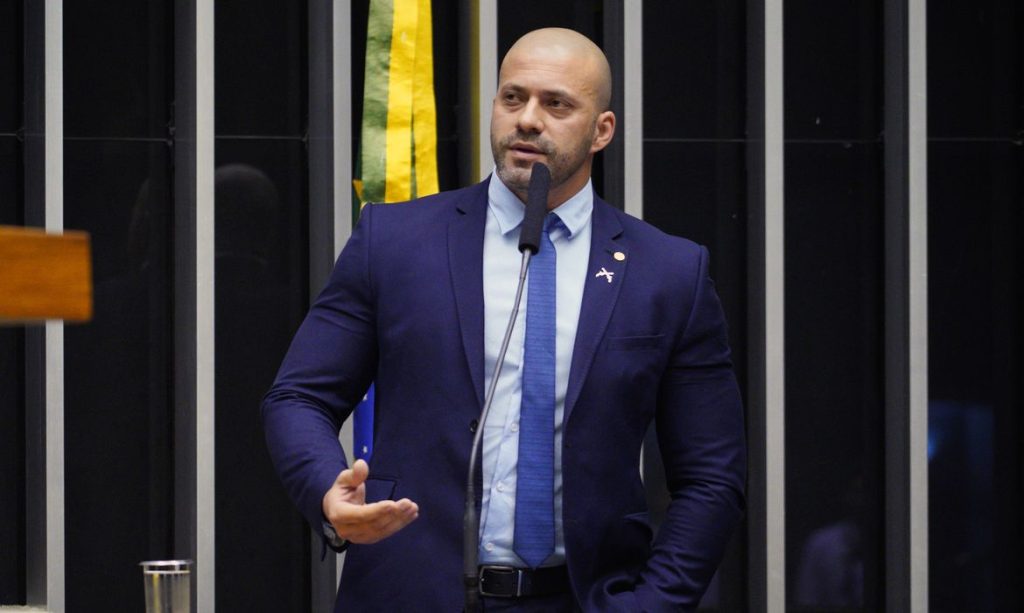 Audiência de custódia mantém prisão de Daniel Silveira