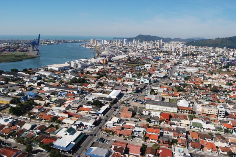 Município sanciona lei que possibilita a regularização de imóveis construídos até dezembro de 2022