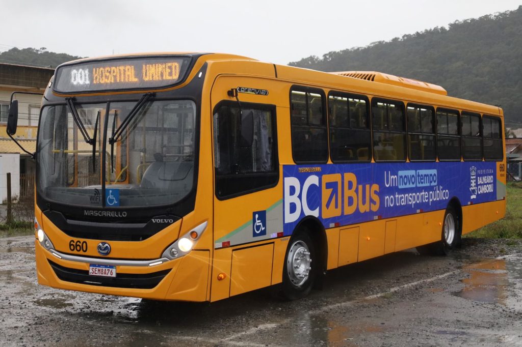Transporte coletivo tarifa zero iniciou nesta segunda em BC