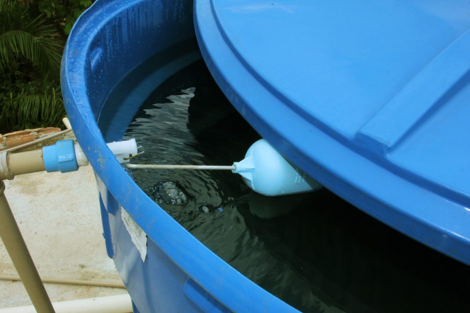 Águas de Camboriú alerta: falta de limpeza na caixa d’água pode causar doenças