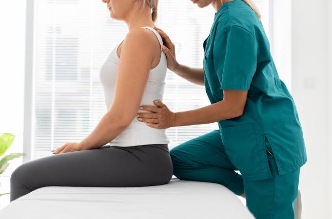 Unimed Litoral contrata fisioterapeuta com especialização em uroginecologia e fisioterapeuta com especialização em Bobath