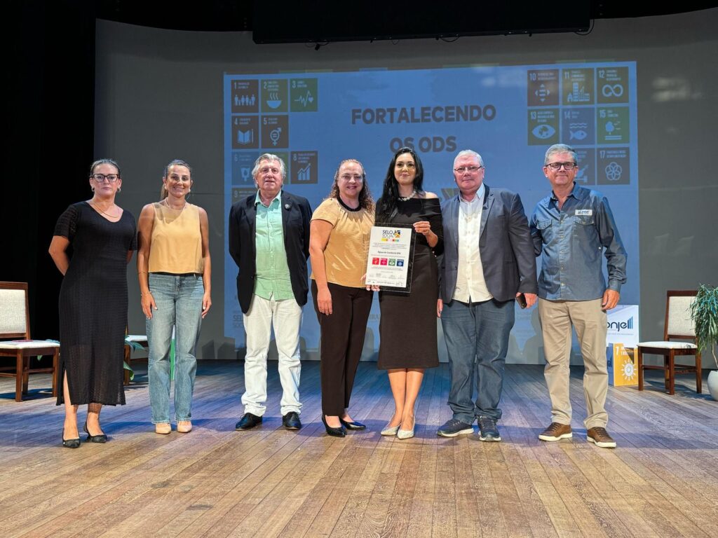 Águas de Camboriú recebe certificação Selo Social