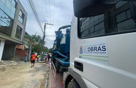 Prefeitura realiza ação emergencial de limpeza na drenagem da Praia dos Amores