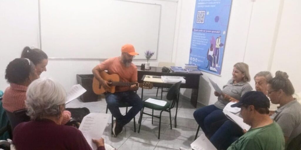 Idosos da ILPI passam a participar de oficinas no CRAS II de Camboriú