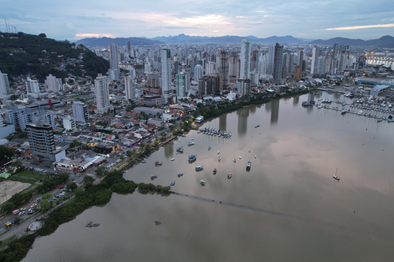 Itajaí aposta no empreendedorismo e lança programa para impulsionar inovação e geração de renda