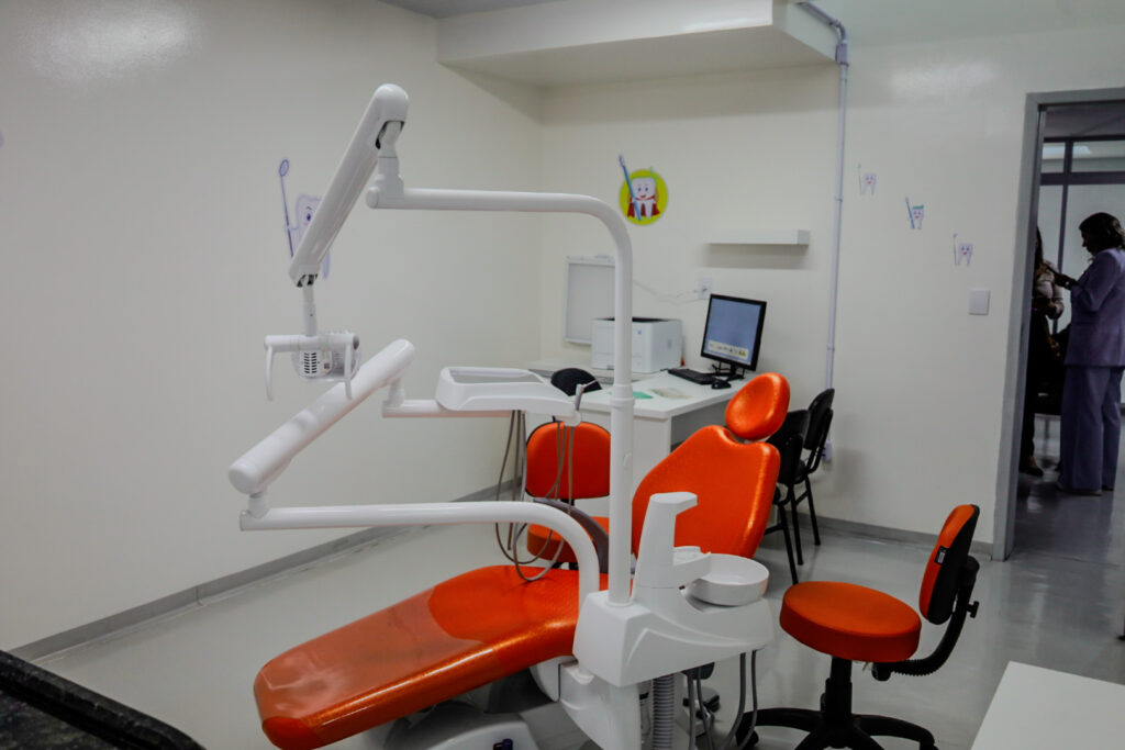 Balneário Camboriú entrega reforma do CEO e retoma atendimentos odontológicos especializados
