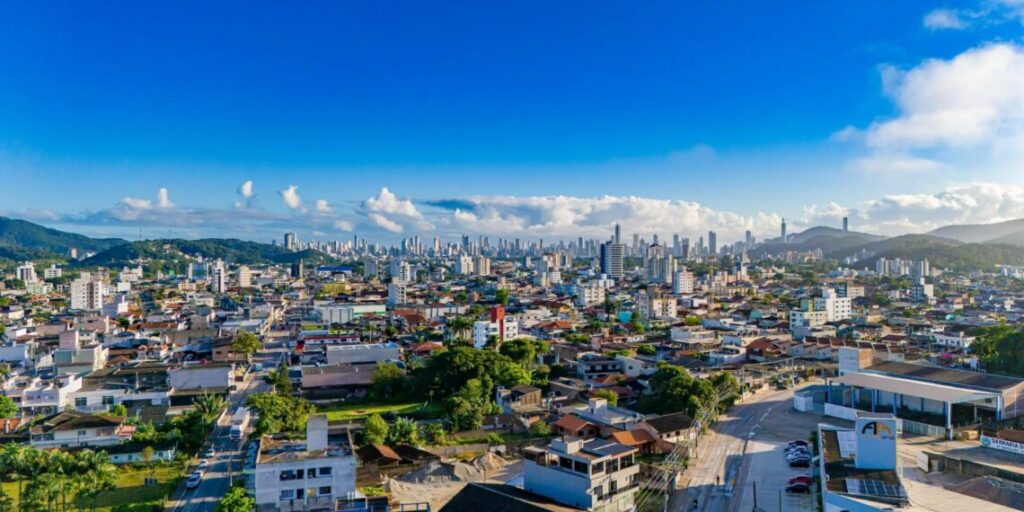 Camboriú registra salto de 272% nas aberturas de MEIs em junho