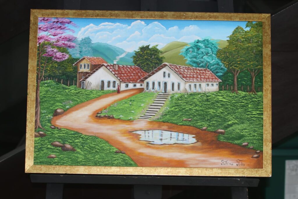 Arte e cores da Primavera tomam conta do Paço Municipal de Camboriú