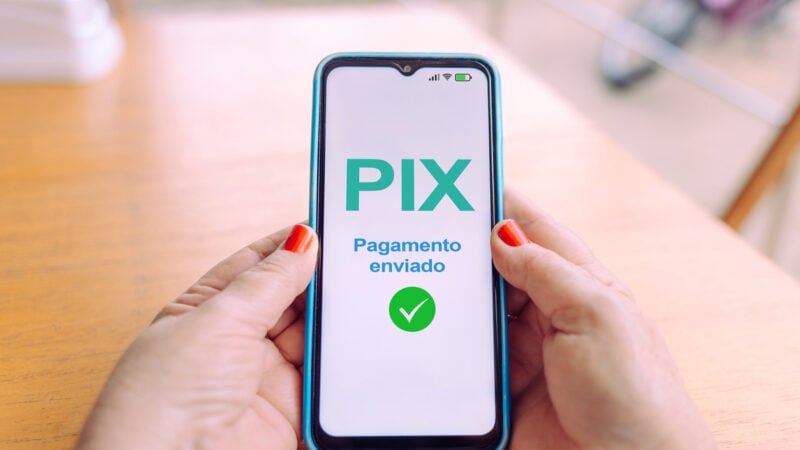 Consumidores podem utilizar o PIX para pagamentos de contas de água em Camboriú