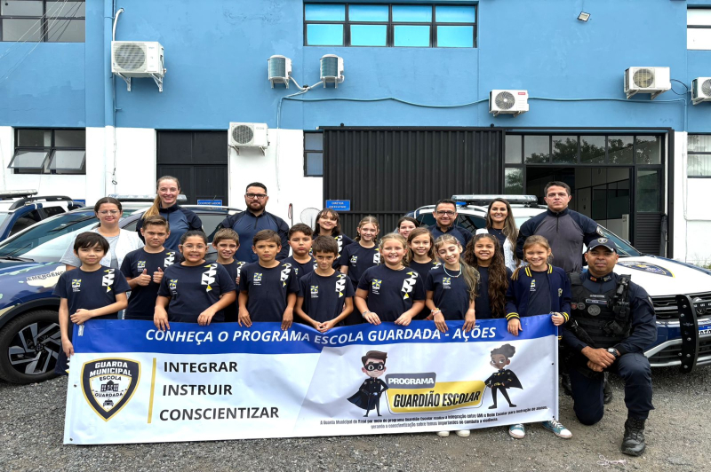 Guarda Municipal aproxima alunos da segurança pública em ação do Escola Guardada