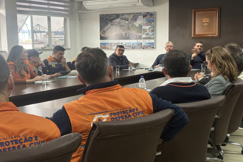 Itajaí discute estratégias de combate a enchentes com Defesa Civil do Estado e Banco Mundial