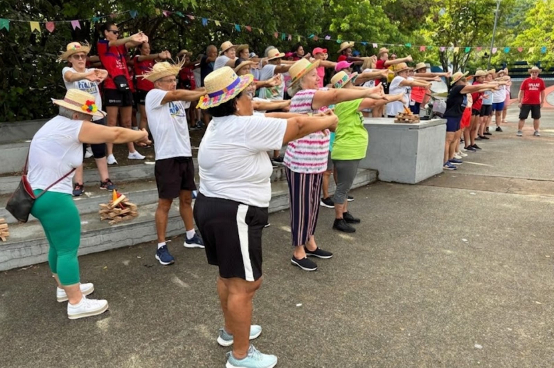 Festa Junina do Itajaí Ativo reúne cerca de 400 idosos no Clube Barroso