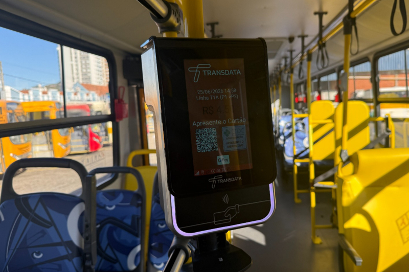 Transporte público de Itajaí passa a aceitar pagamento por PIX nos ônibus