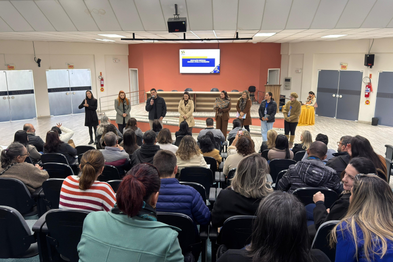 Comissão sobre educação especial é criada após reunião na Secretaria de Educação de Itajaí