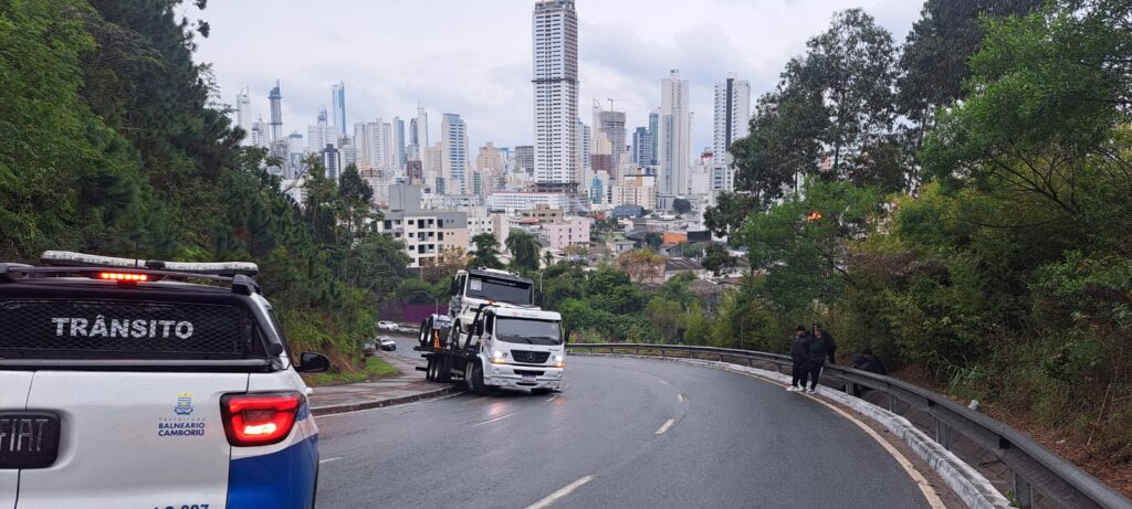 Avenida Panorâmica está temporariamente interditada em Balneário Camboriú