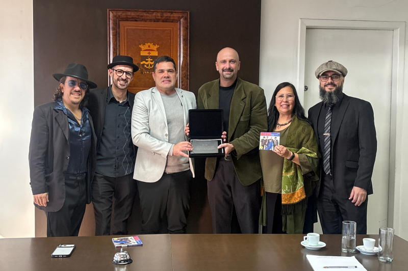 Banda The Headcutters recebe homenagem da Câmara de Itajaí por prêmio de Melhor Álbum de Blues de 2025
