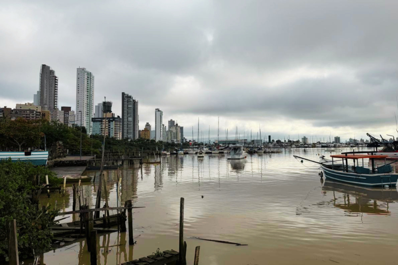 Tempo firme e sem chuva deve predominar em Itajaí até quarta-feira