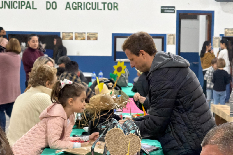 Mini Festa do Colono celebra raízes rurais e integra comunidade no CEI Gabriel Dallago