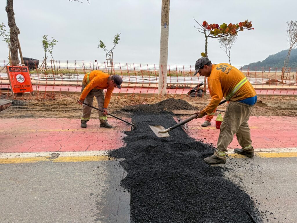Prefeitura de Balneário Camboriú inicia operação tapa-buraco na Avenida Atlântica