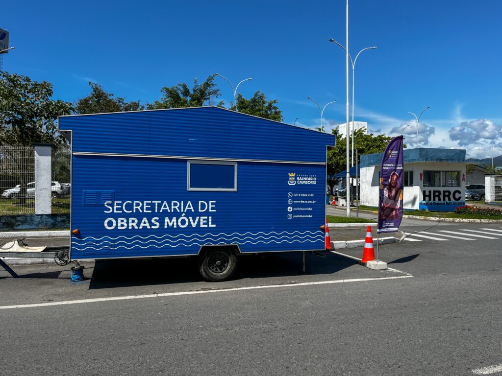 Obras Móvel percorre comunidades e registra demandas de moradores em Balneário Camboriú