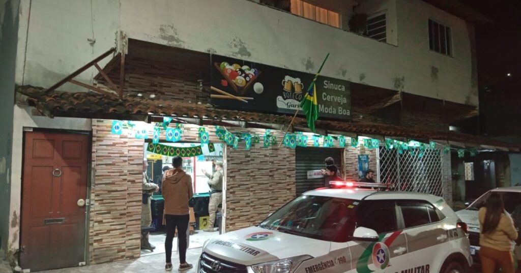 Camboriú fiscaliza bares e conveniências noturnos e encontra irregularidades