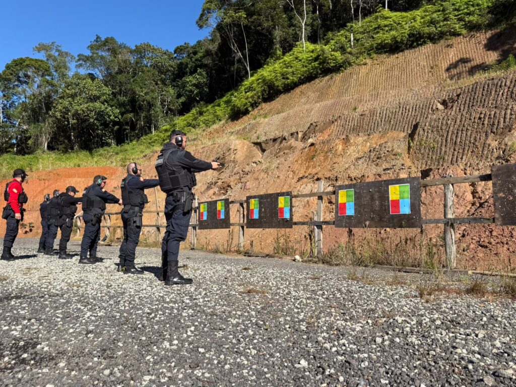 Guarda Municipal de Itapema treina agentes para manter porte de arma