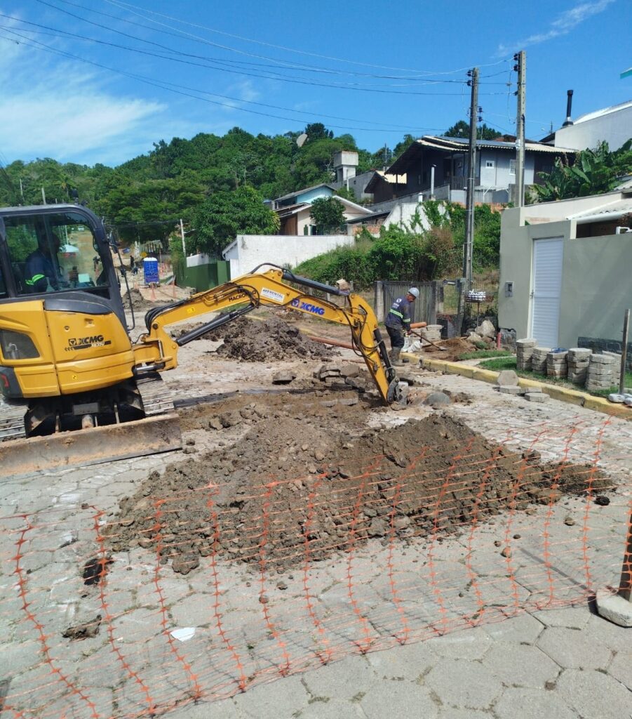 Repavimentação de ruas após obras da Águas de Camboriú devolve vias em condição igual ou melhor à original